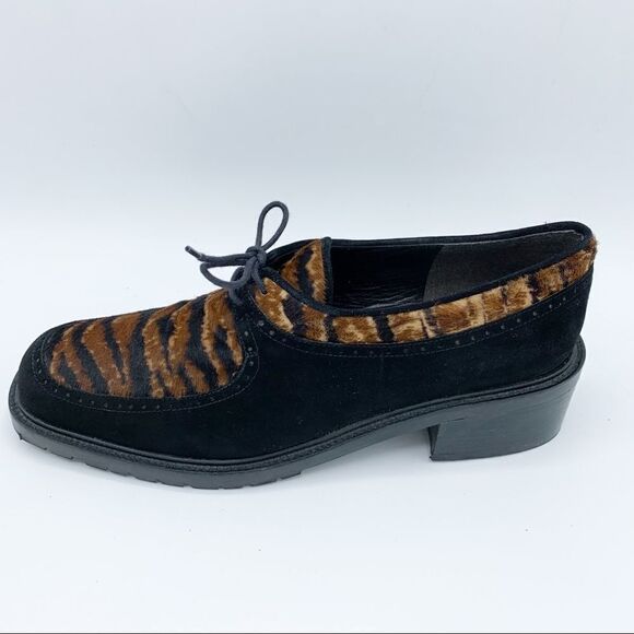 STUART WEITZMAN Black Suede and Animal Print Calf-hair Lug Sole Tie‎ Oxfords EUC - Picture 5 of 16